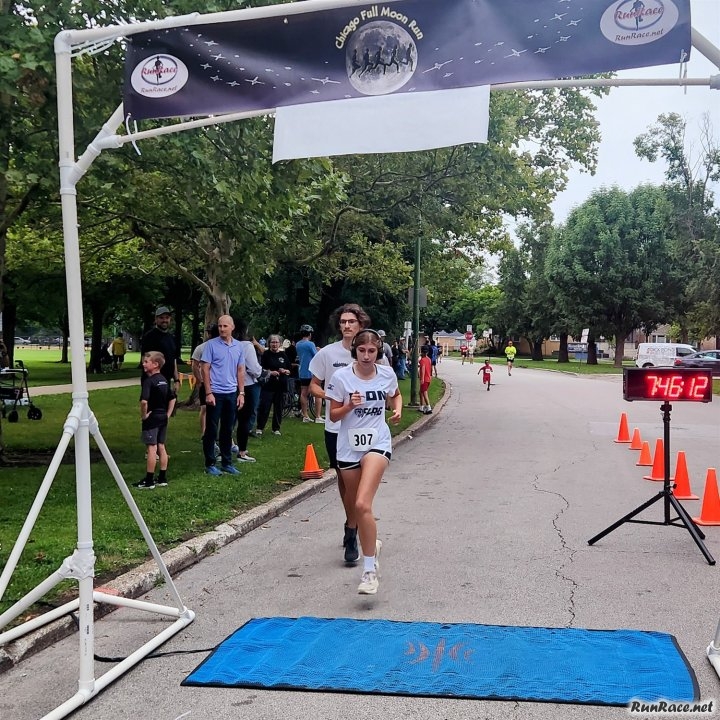 Chicago Full Moon Racing in Norwood Park