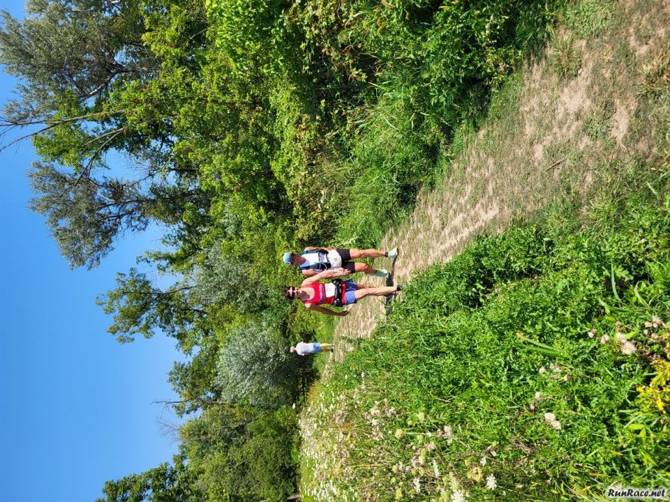 Action on the Trails of Terra Sans Pave