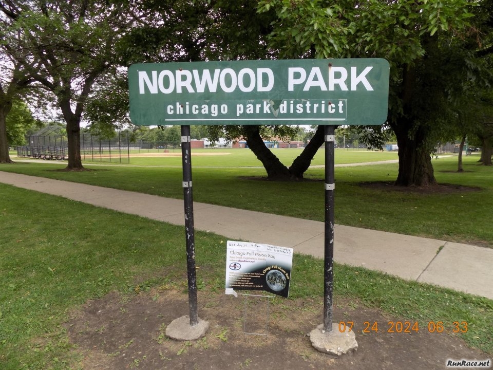 Pre-race Gathering in Norwood Park
