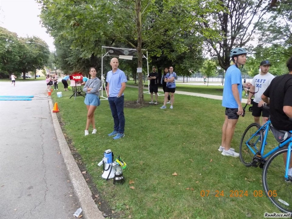 Pre-race Gathering in Norwood Park