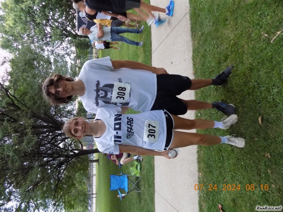 Pre-race Gathering in Norwood Park